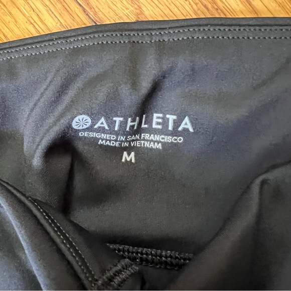 Athleta Med Black Mesh Contender Capri Powerlift Legging Yoga Tight Pants 210134 - Picture 11 of 11